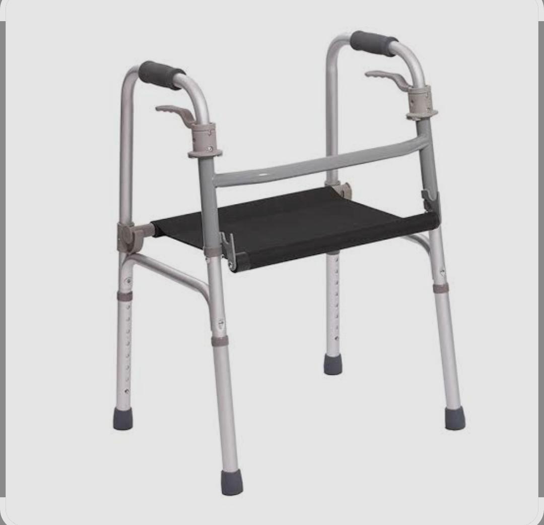 Andador con asiento enrollable